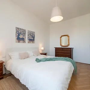 https://apt-xenia-apartments-newly-renovated.italymilanhotels.net